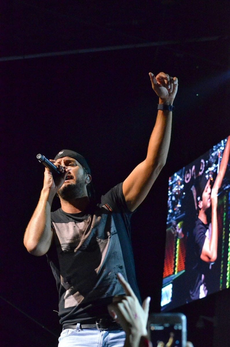 Luke Bryan and Friends darien lake