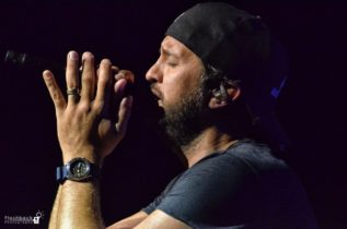 Luke Bryan and Friends darien lake