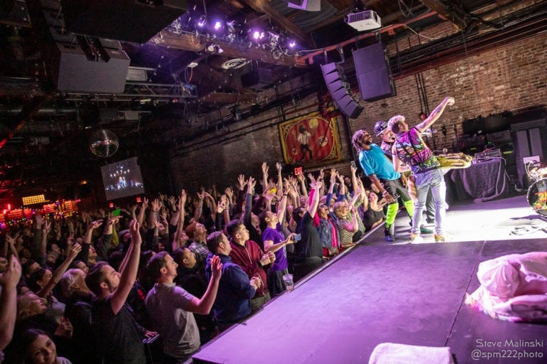 Too Many Zooz