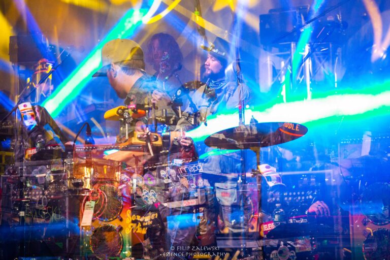 Twiddle Drive-In