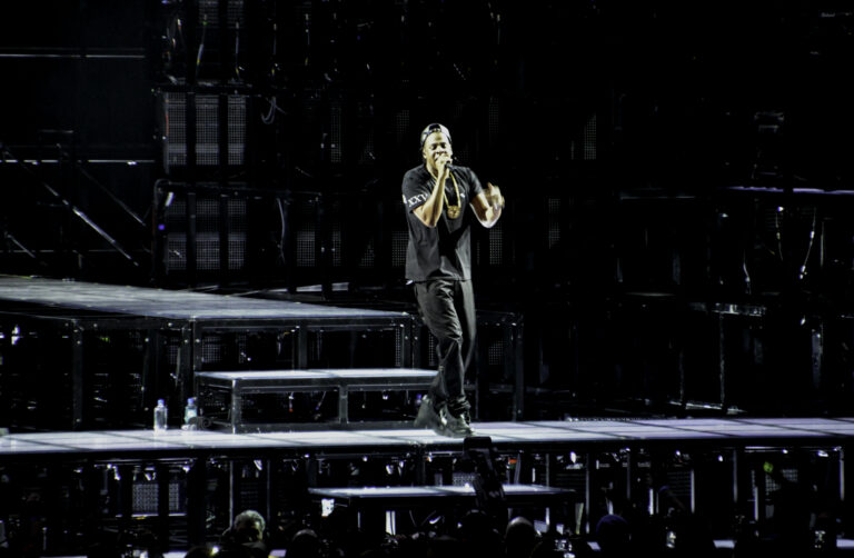 Jay-Z-Magna-Carter-Tour