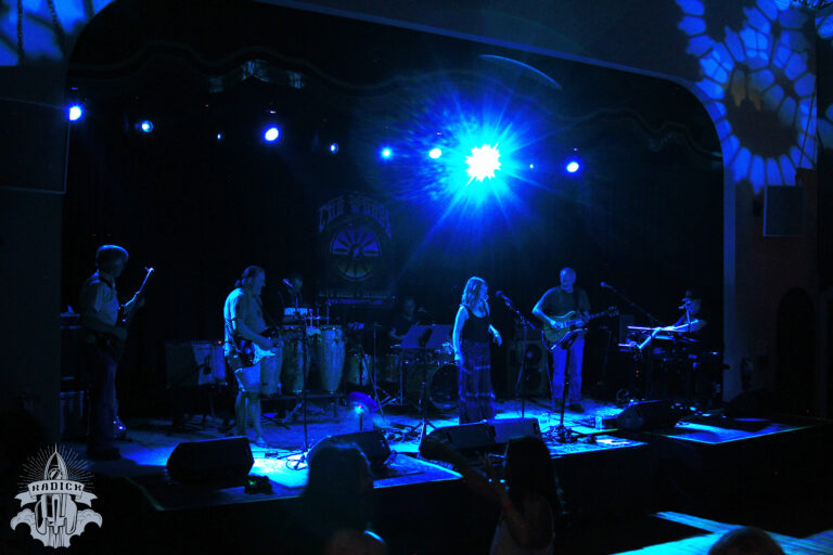 lark hall live music