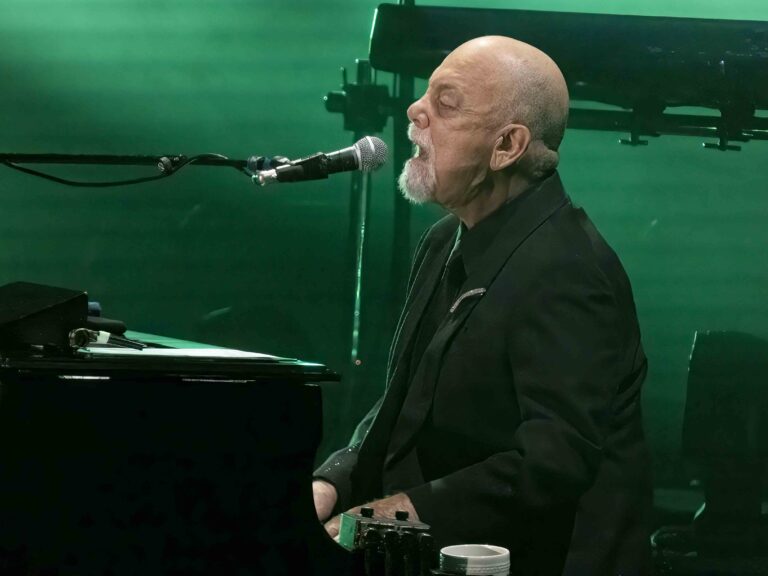 Billy Joel yankee Stadium